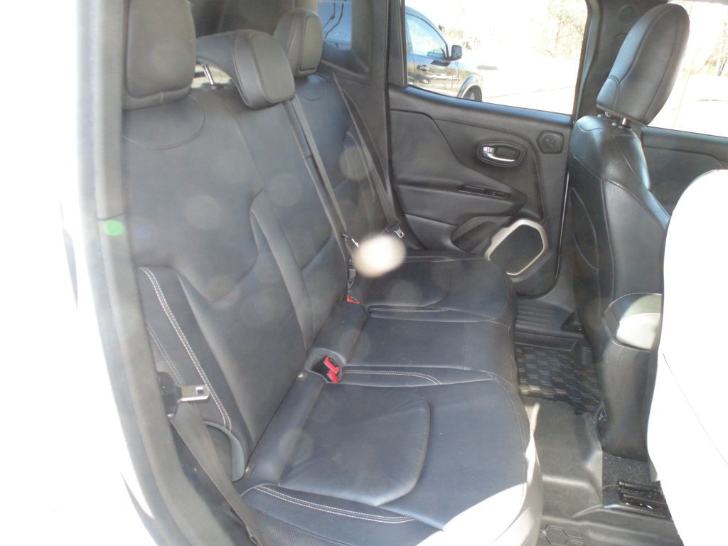 2015 Jeep Renegade Image 10