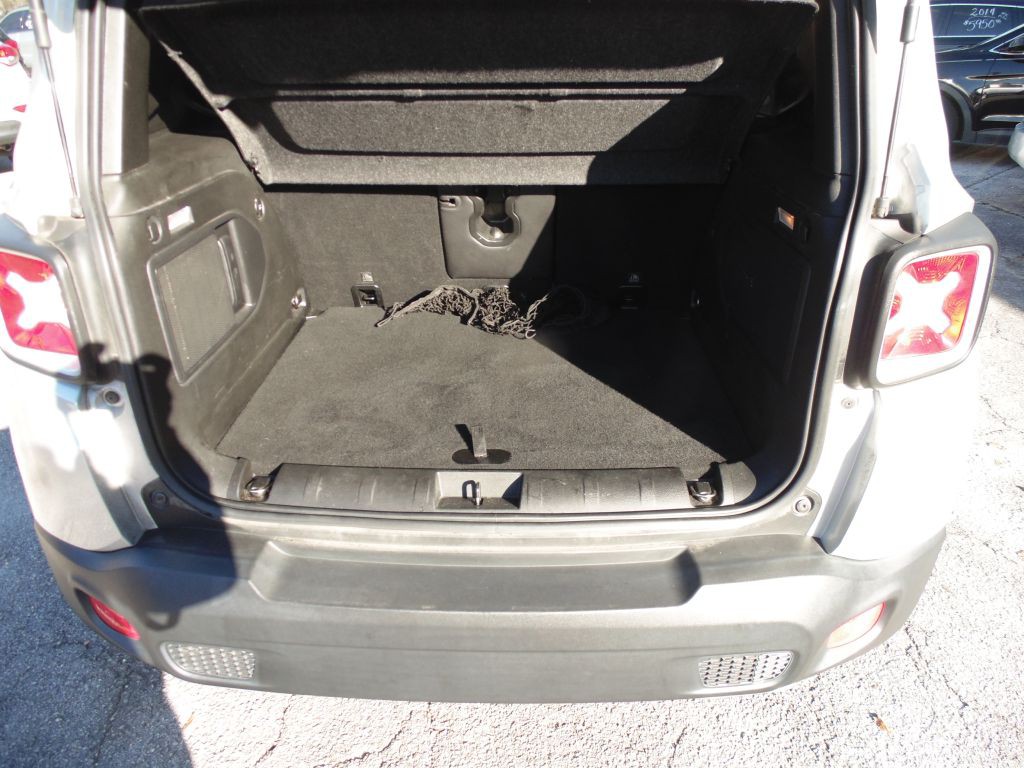 2015 Jeep Renegade Image 12