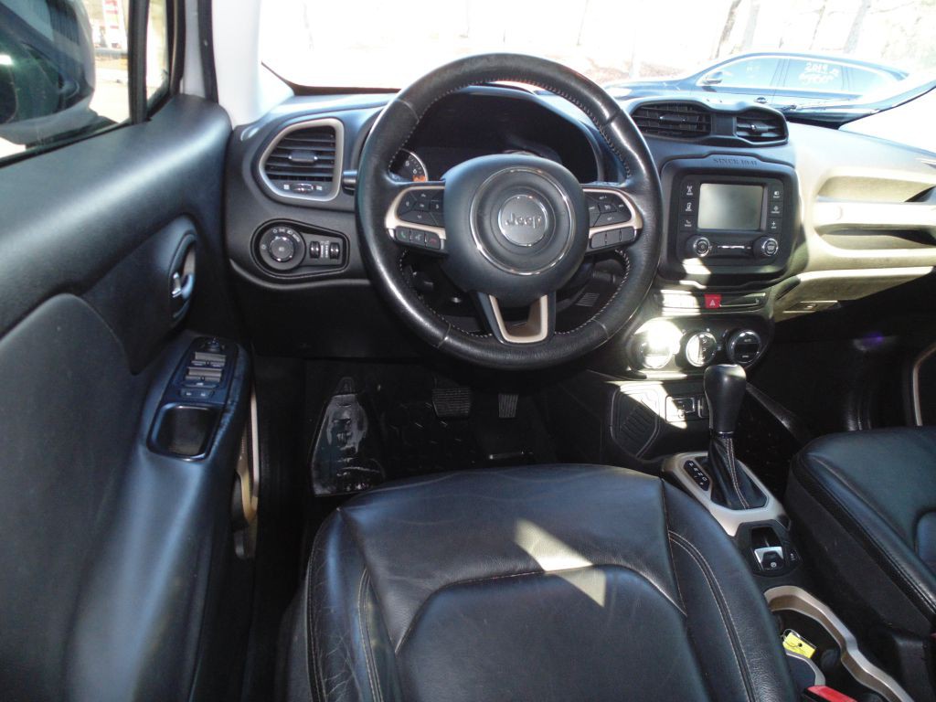 2015 Jeep Renegade Image 14