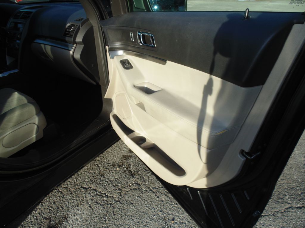 2013 Ford Explorer Image 10