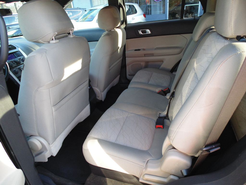 2013 Ford Explorer Image 15