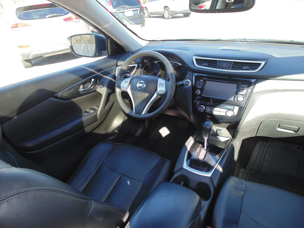2016 Nissan Rogue Image 11