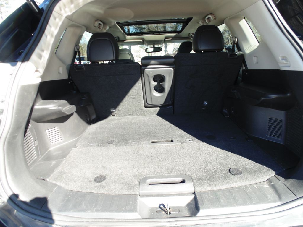 2016 Nissan Rogue Image 13