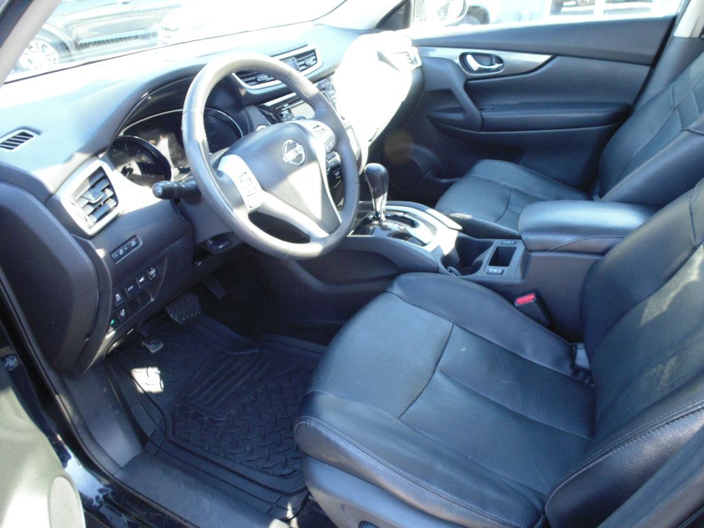 2016 Nissan Rogue Image 17