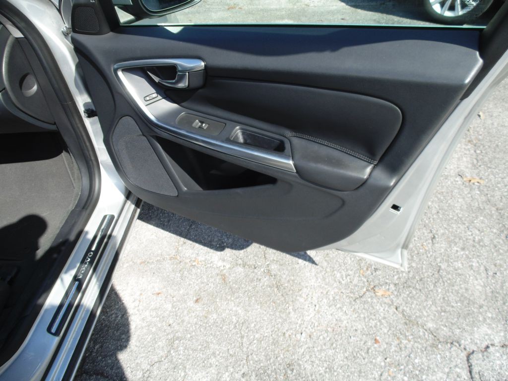 2015 Volvo S60 Image 10