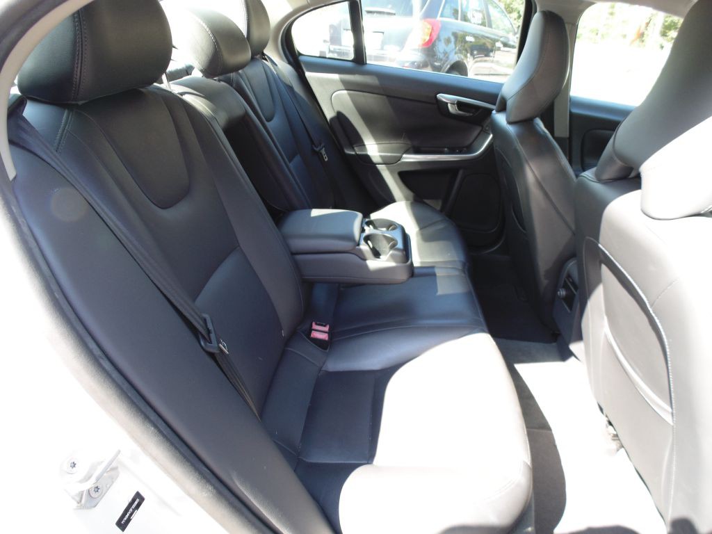 2015 Volvo S60 Image 11