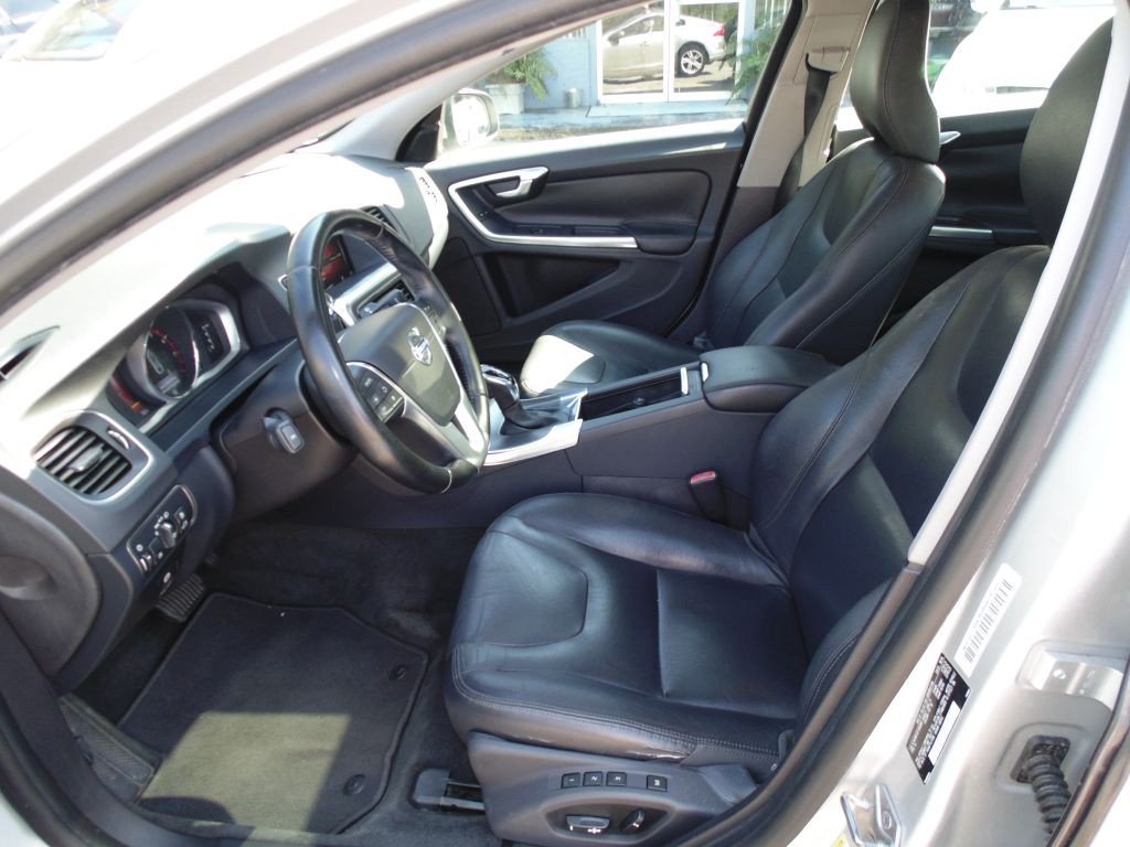 2015 Volvo S60 Image 14