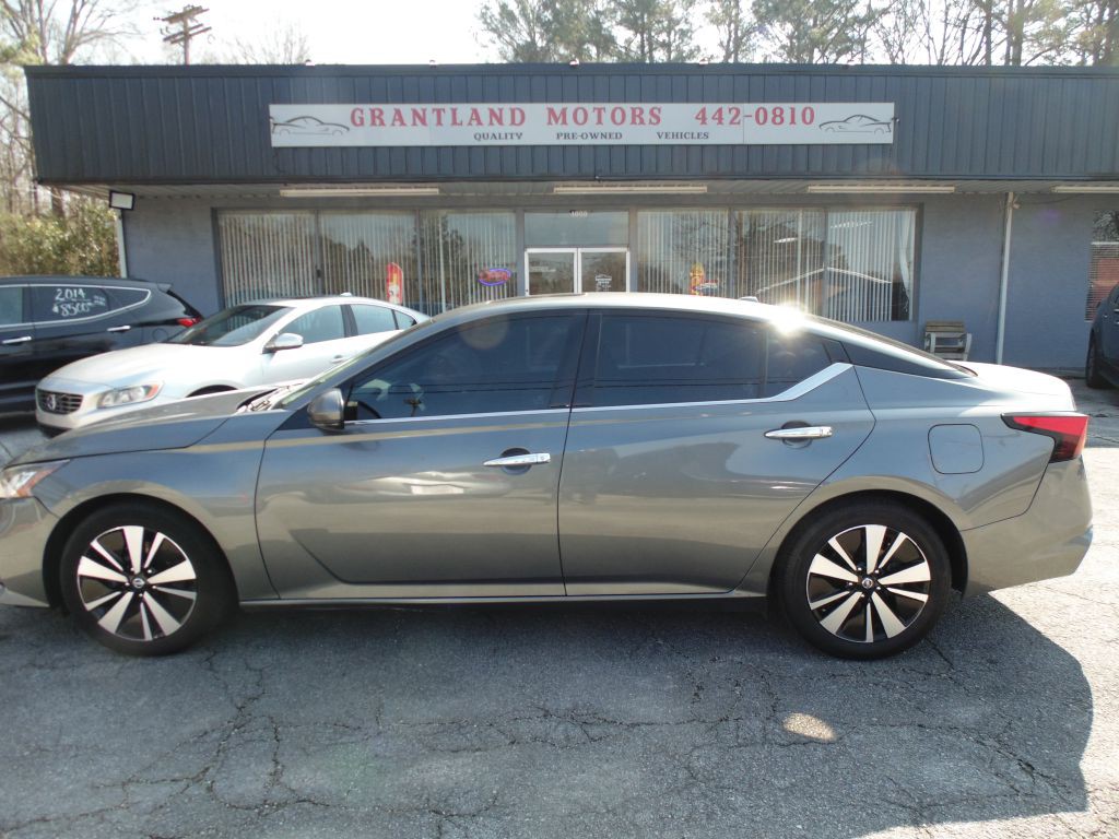 2020 Nissan Altima Image 1