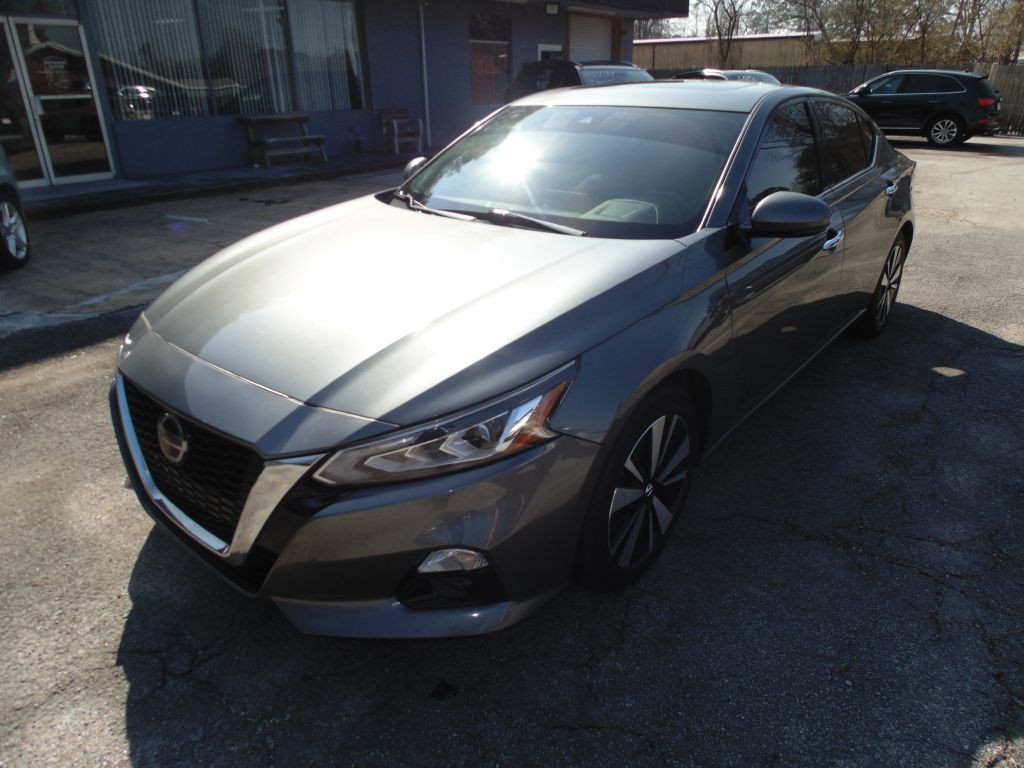 2020 Nissan Altima Image 2