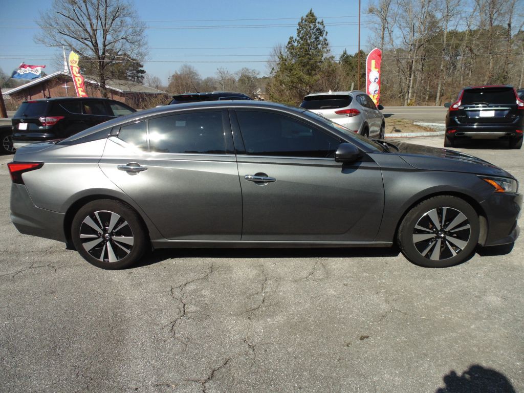 2020 Nissan Altima Image 5