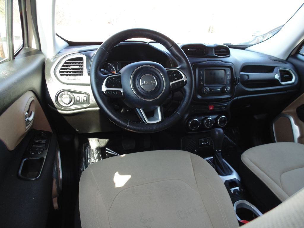 2015 Jeep Renegade Image 15