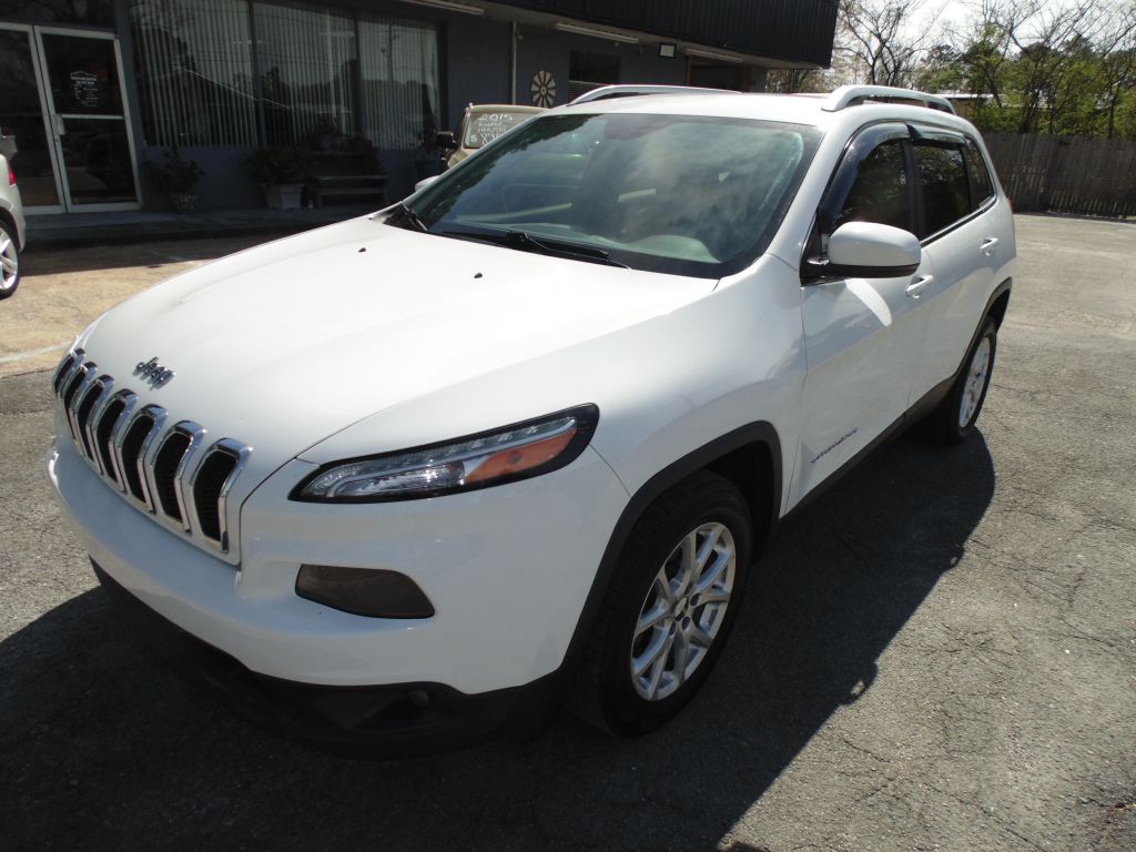 2017 Jeep Cherokee Image 2