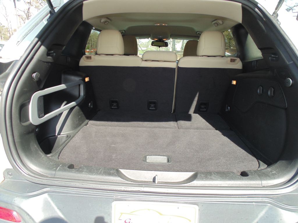 2017 Jeep Cherokee Image 13