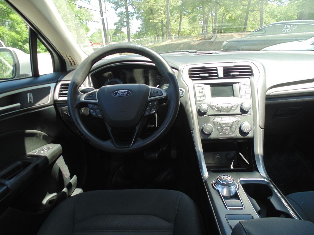 2018 Ford Fusion Image 14