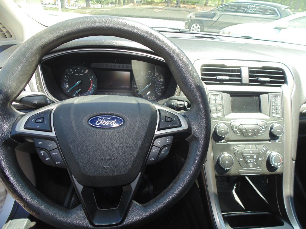 2018 Ford Fusion Image 16