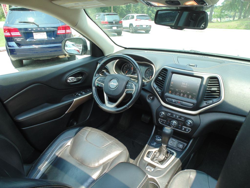 2018 Jeep Cherokee Image 11