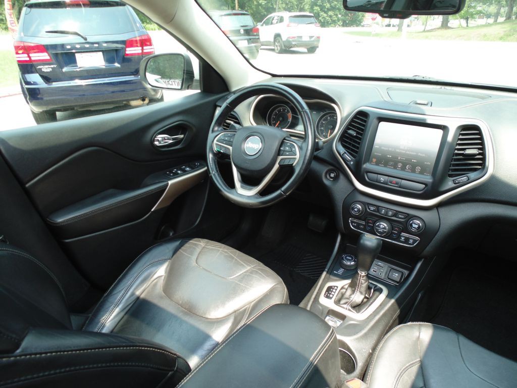 2018 Jeep Cherokee Image 13