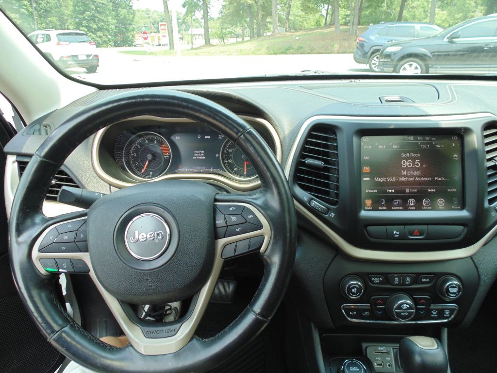 2018 Jeep Cherokee Image 19