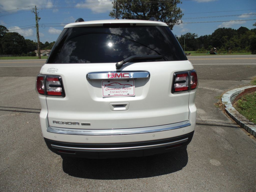 2017 GMC Acadia Image 7