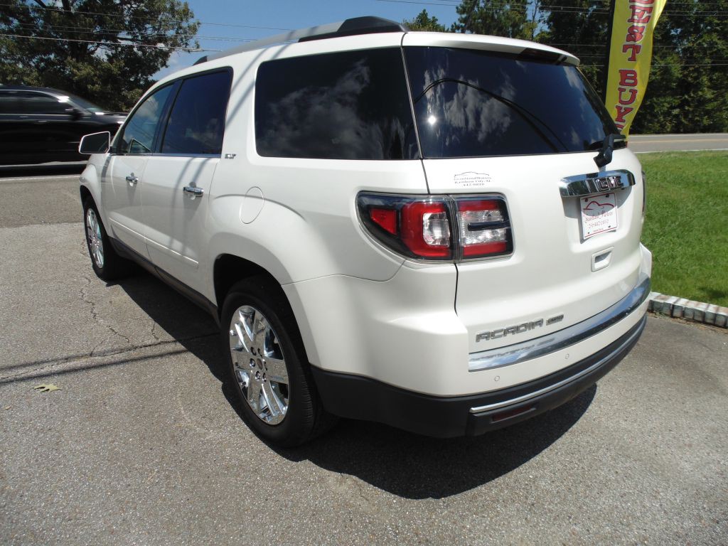 2017 GMC Acadia Image 8