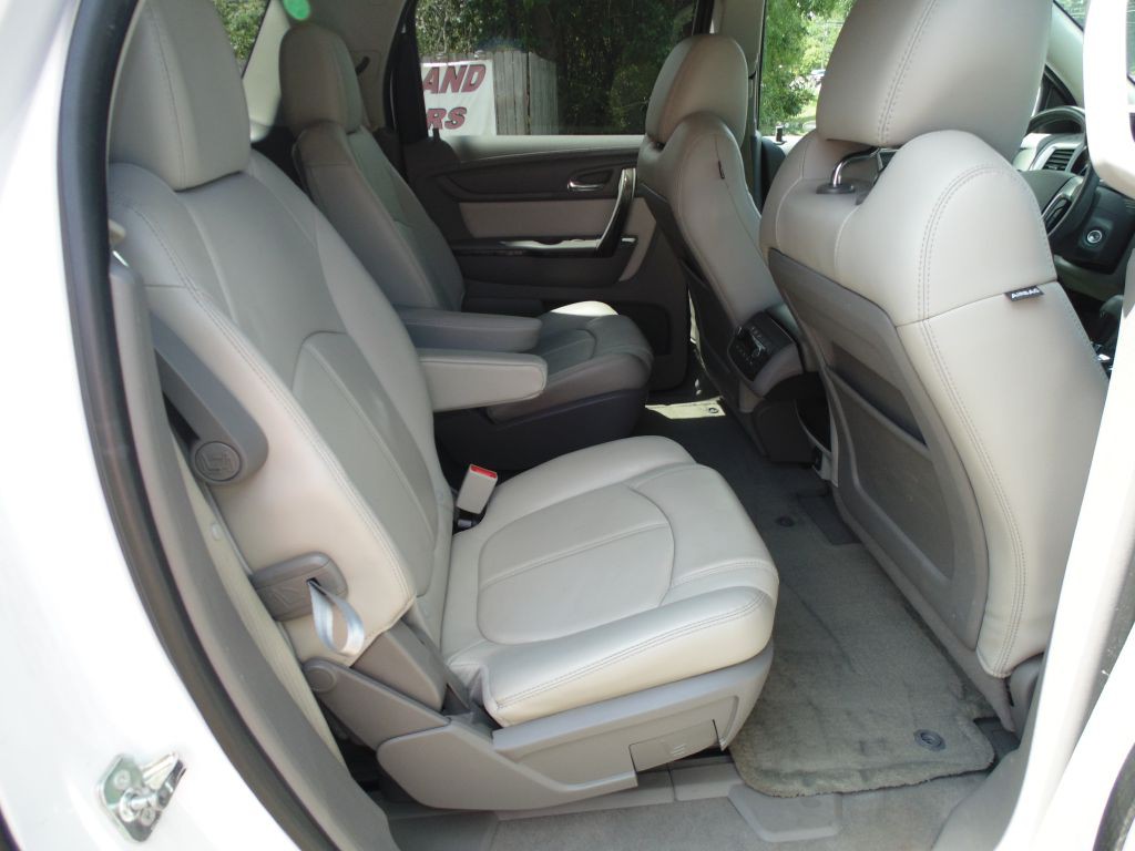 2017 GMC Acadia Image 12