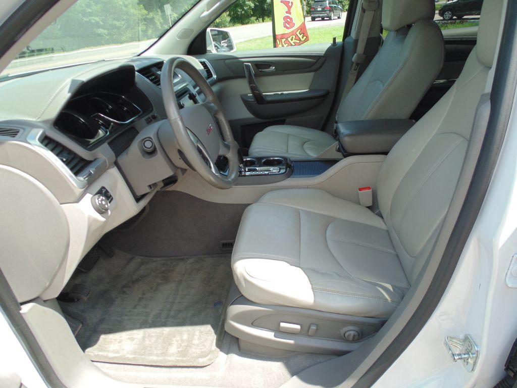 2017 GMC Acadia Image 17