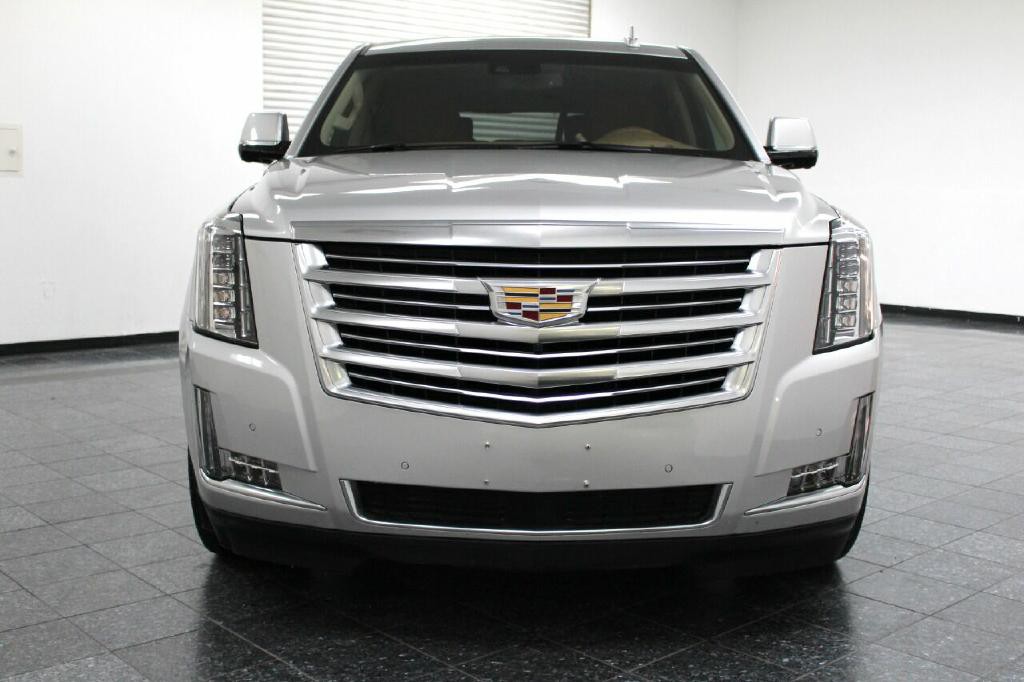 2015 Cadillac Escalade Image 4
