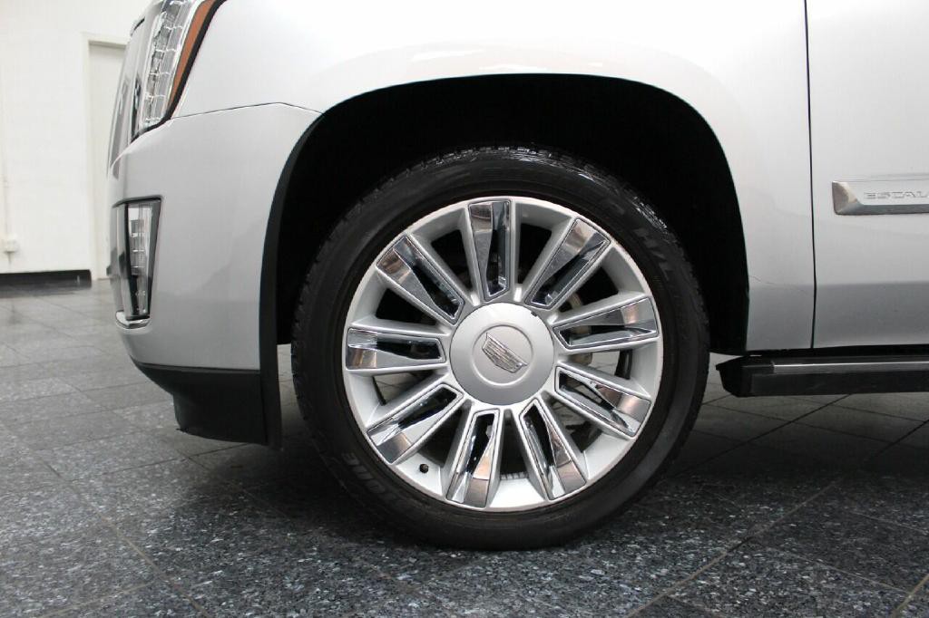 2015 Cadillac Escalade Image 7