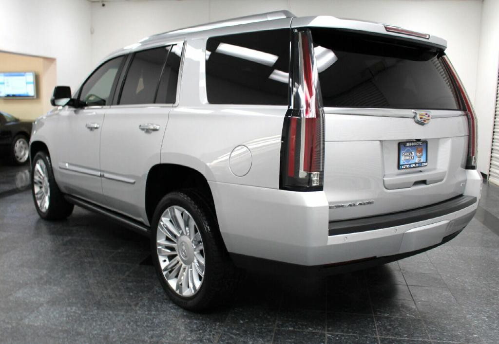 2015 Cadillac Escalade Image 10