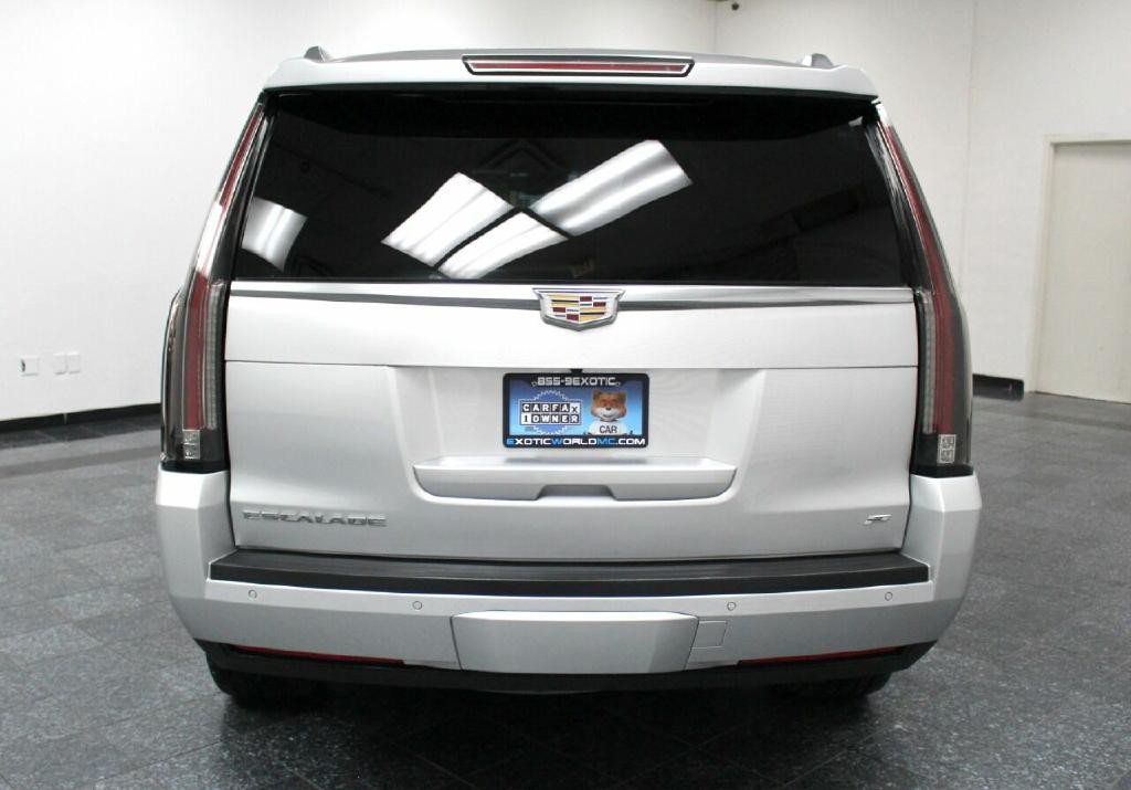 2015 Cadillac Escalade Image 11