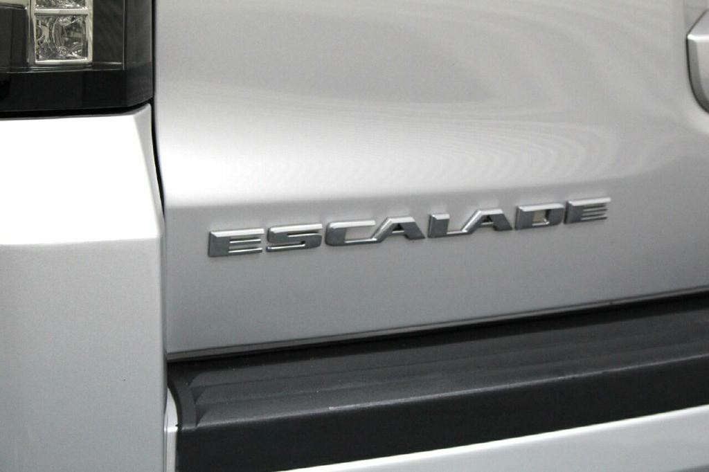 2015 Cadillac Escalade Image 12