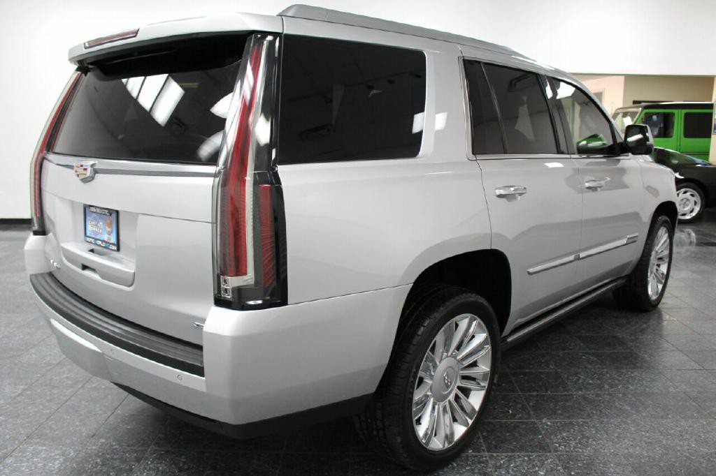 2015 Cadillac Escalade Image 13