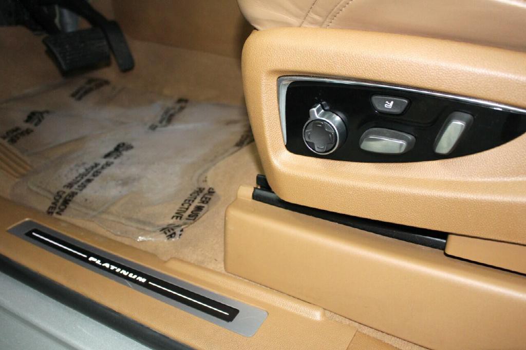 2015 Cadillac Escalade Image 20