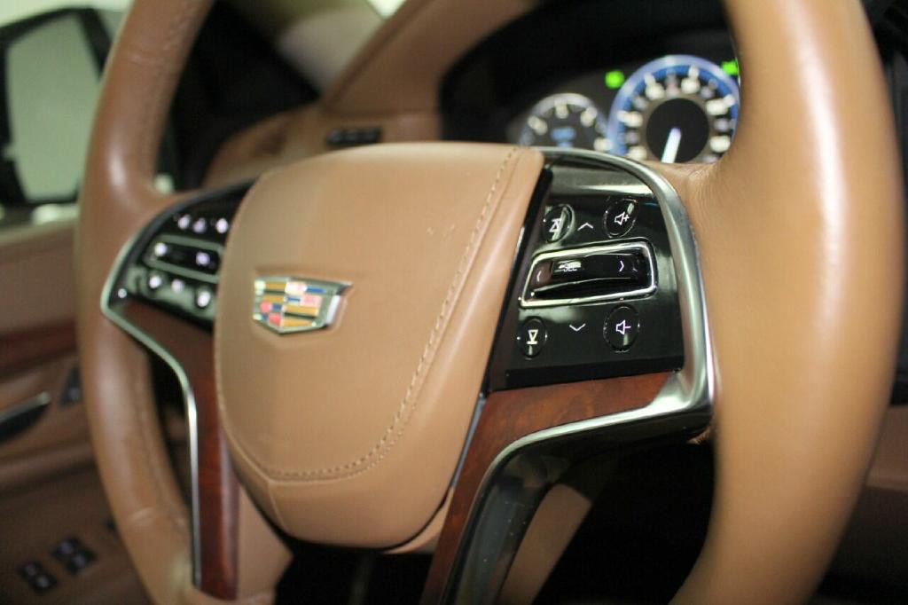 2015 Cadillac Escalade Image 28