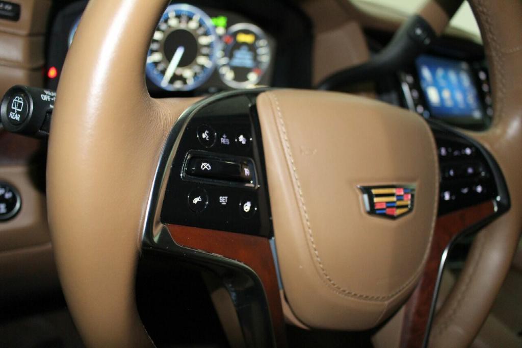 2015 Cadillac Escalade Image 29