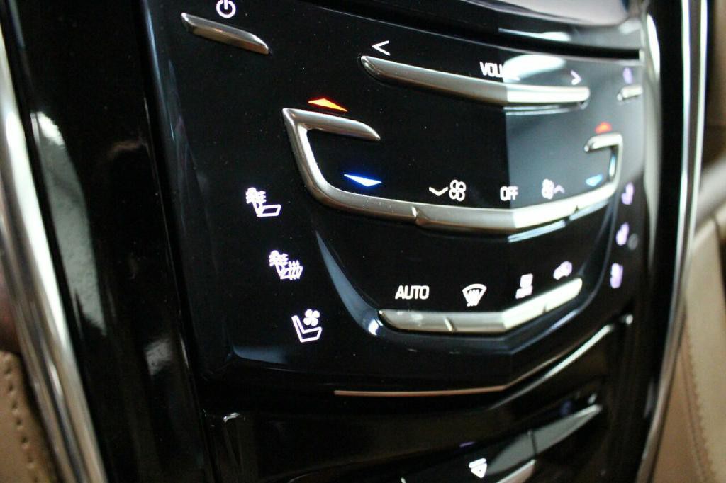2015 Cadillac Escalade Image 35