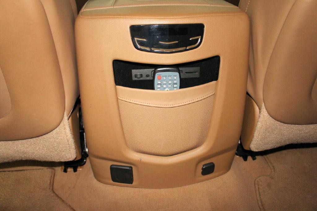 2015 Cadillac Escalade Image 42