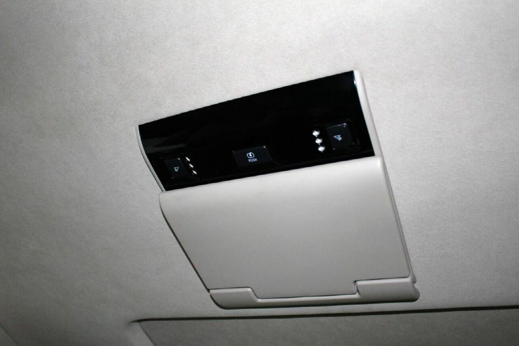 2015 Cadillac Escalade Image 44