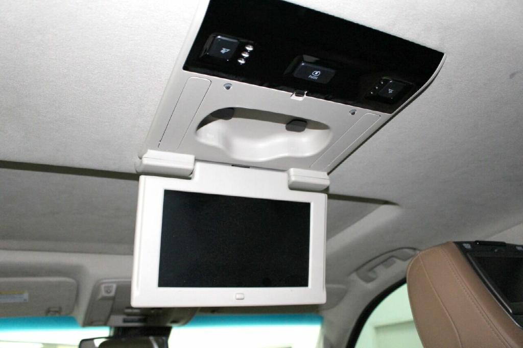 2015 Cadillac Escalade Image 47