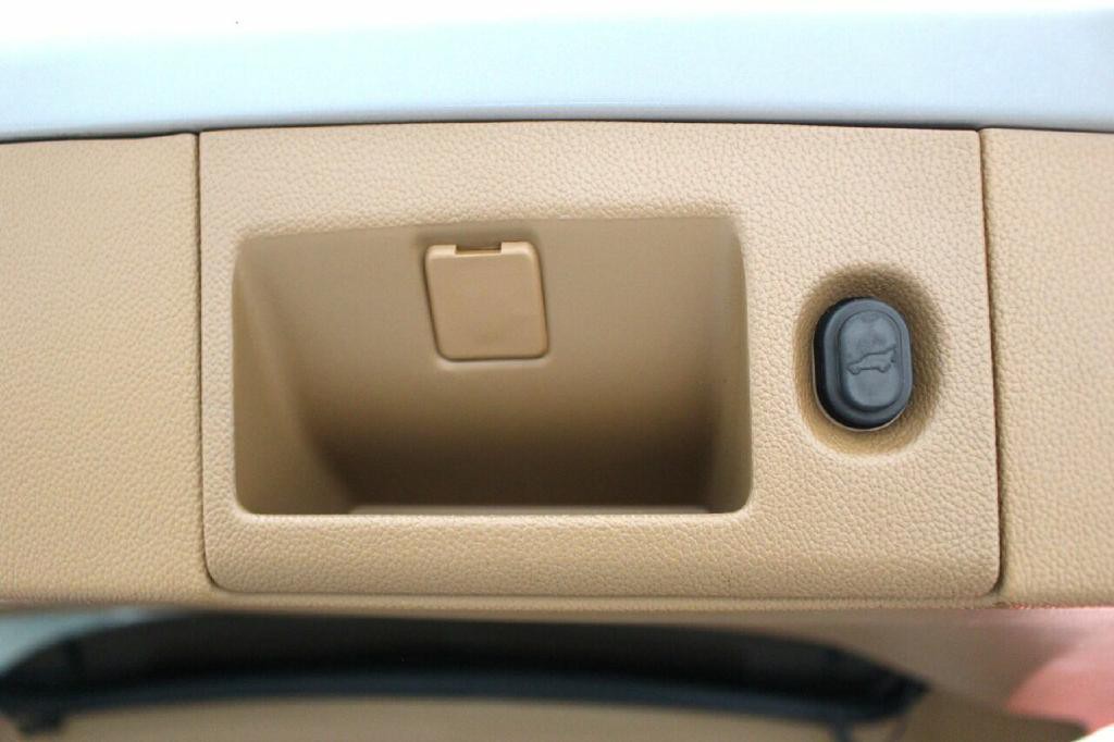 2015 Cadillac Escalade Image 50