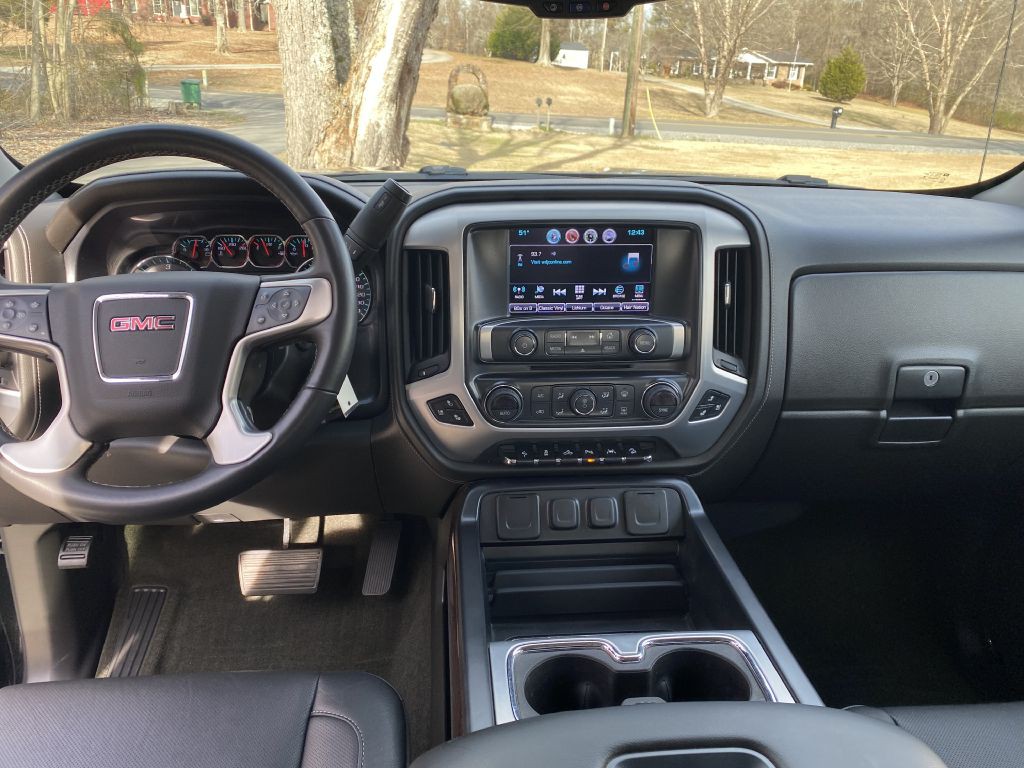 2018 GMC Sierra Image 24
