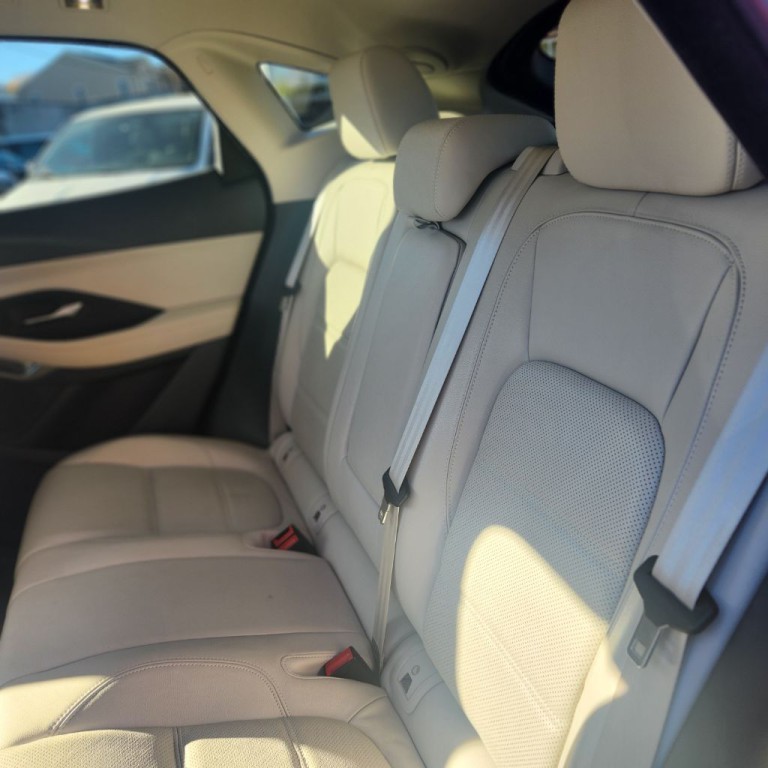 2019 Jaguar E-pace Image 14