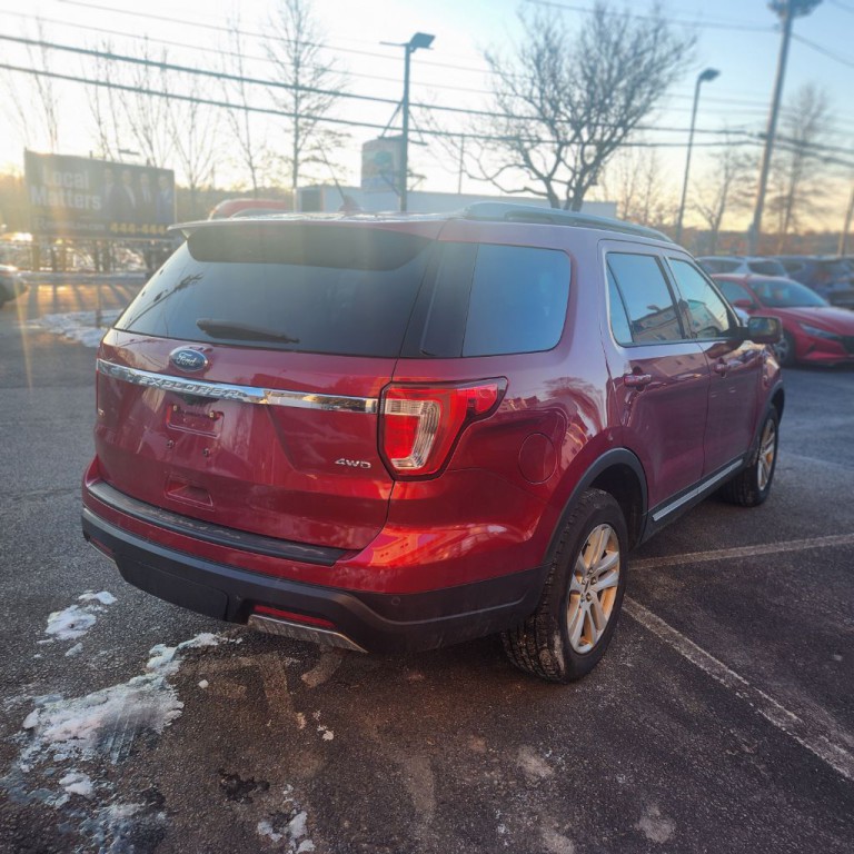 2019 Ford Explorer Image 1