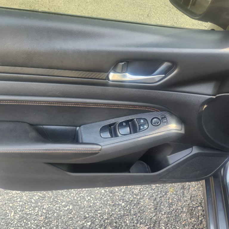2019 Nissan Altima Image 4