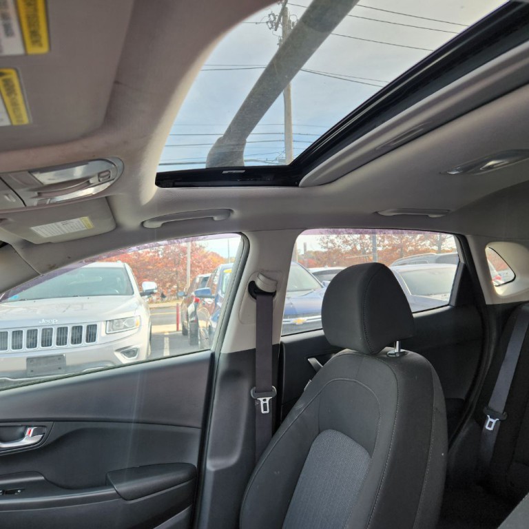 2022 Hyundai Kona Image 9