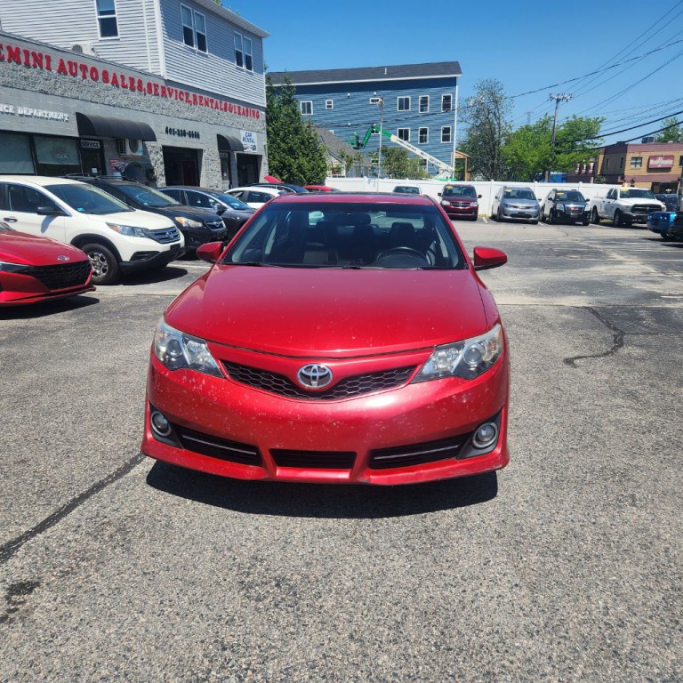 2012 Toyota Camry Image 2