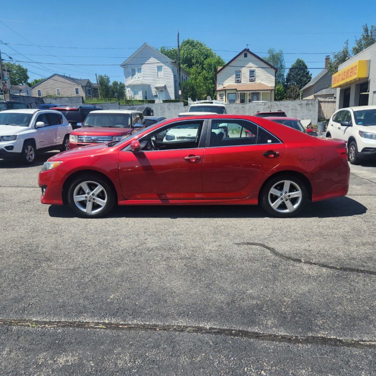 2012 Toyota Camry Image 4