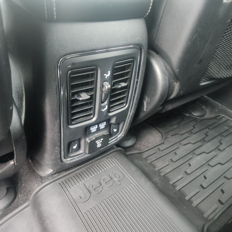 2014 Jeep Grand Cherokee Image 10