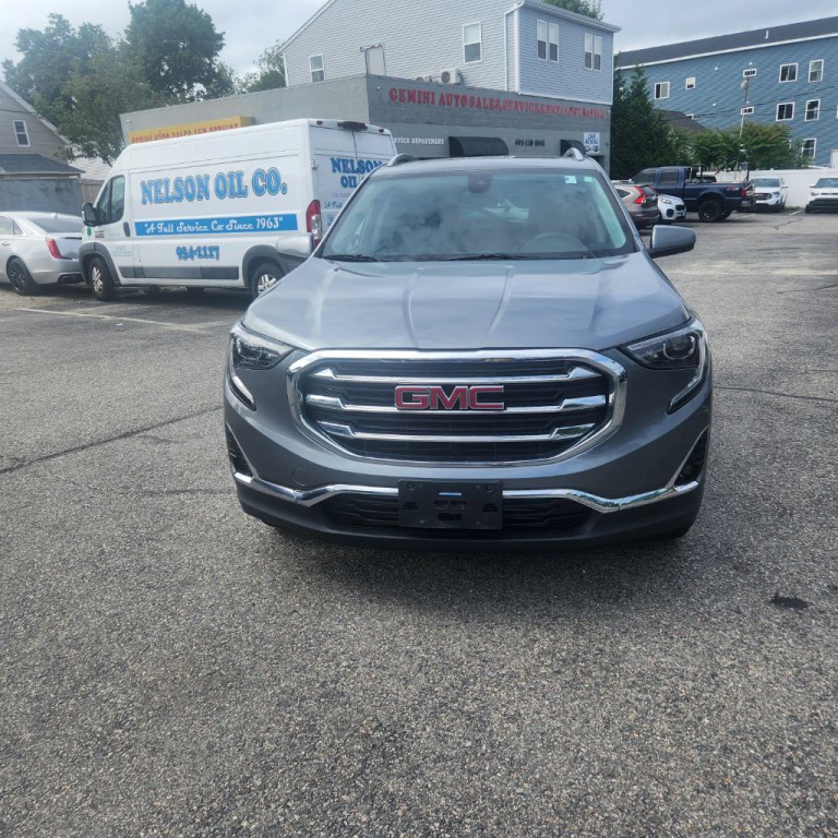 2018 GMC Terrain Image 2