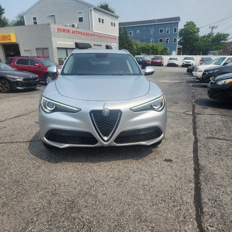 2018 Alfa Romeo Stelvio Image 4